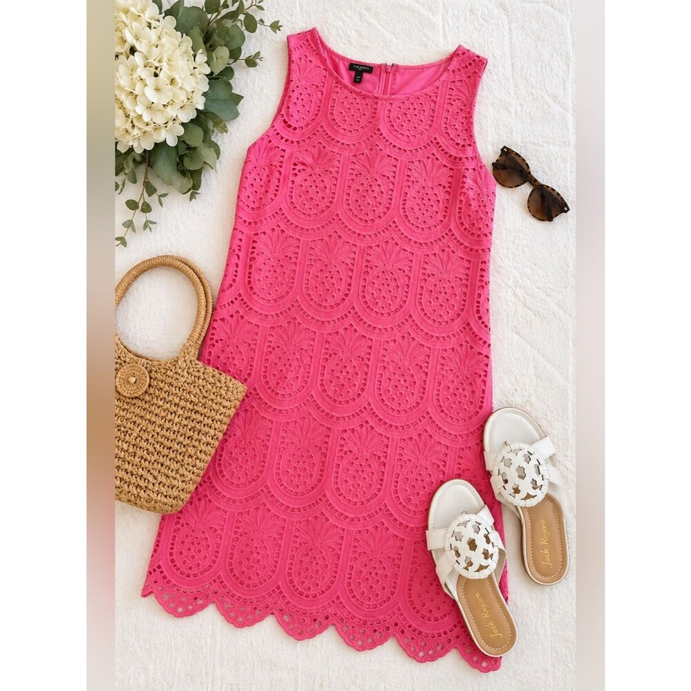 Talbots Pink Eyelet Shift Dress Sleeveless Scalloped Hem Size 10
